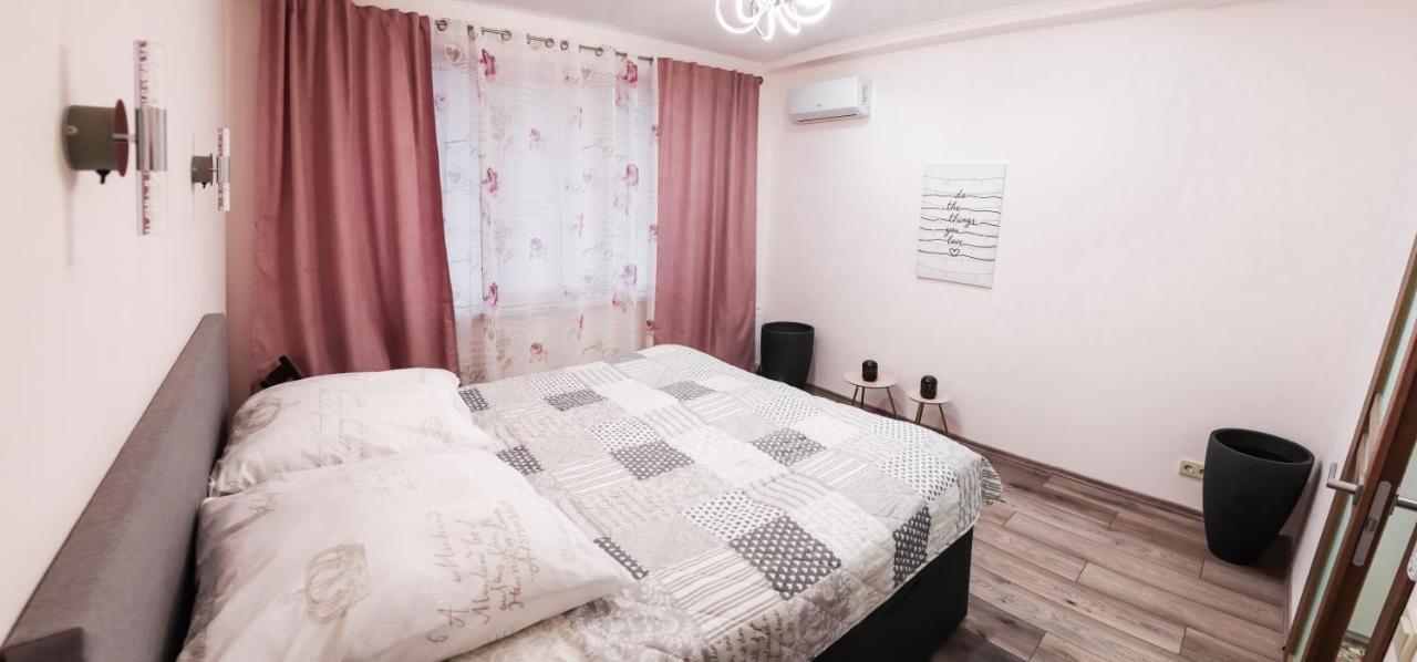 Royal House Apartment Киев Экстерьер фото