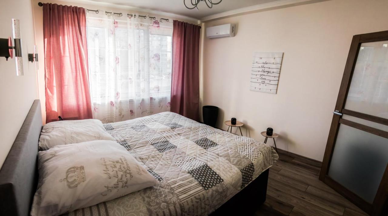 Royal House Apartment Киев Экстерьер фото